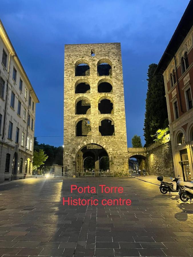 Portatorre Suite, A Charming Apartment In The Heart Of Como, Free Private Parking, Air Conditioning & More! Esterno foto