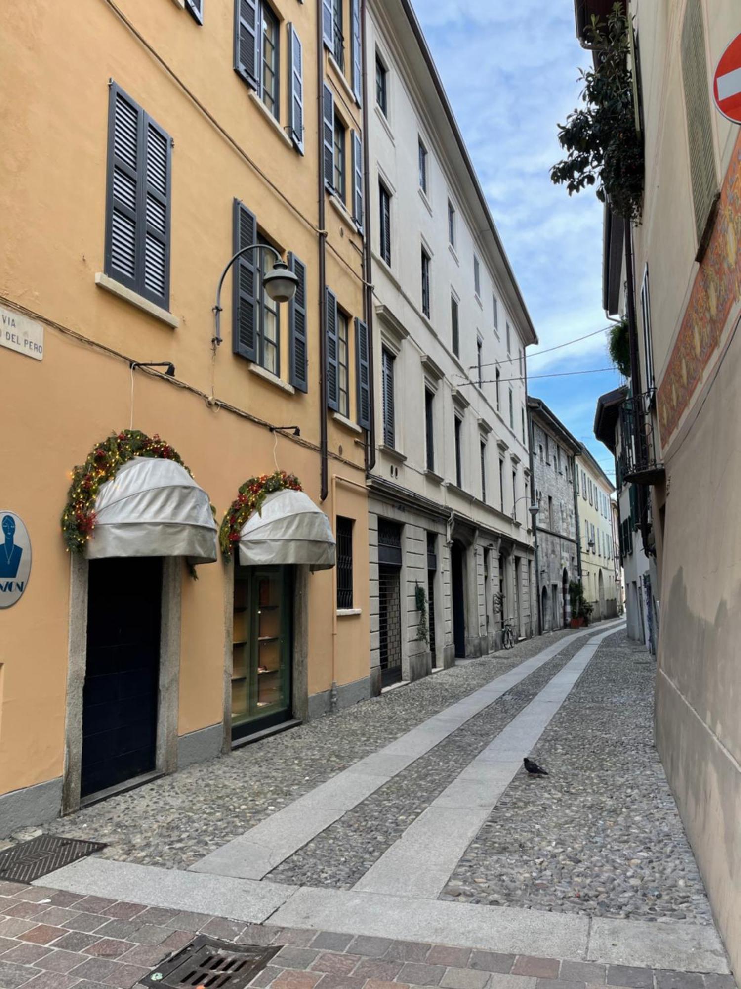 Portatorre Suite, A Charming Apartment In The Heart Of Como, Free Private Parking, Air Conditioning & More! Esterno foto