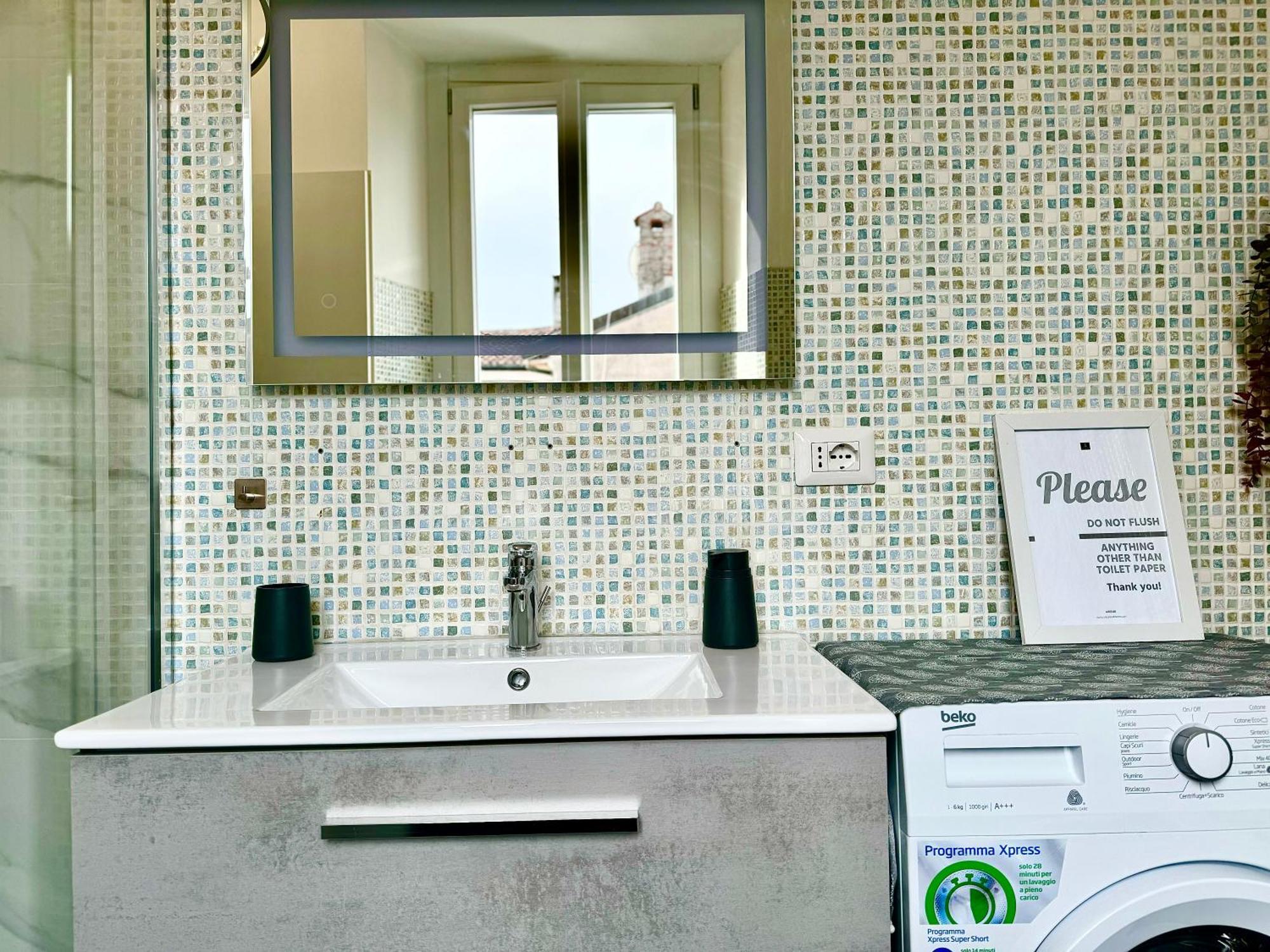 Portatorre Suite, A Charming Apartment In The Heart Of Como, Free Private Parking, Air Conditioning & More! Esterno foto