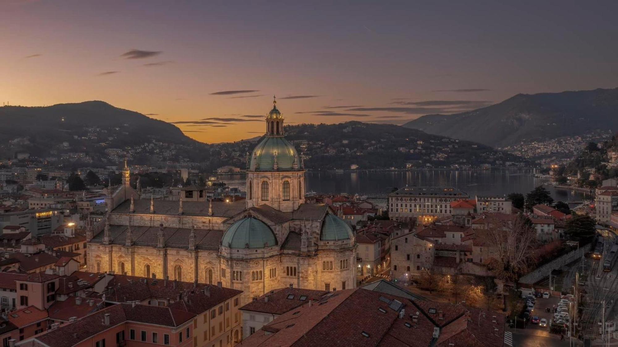 Portatorre Suite, A Charming Apartment In The Heart Of Como, Free Private Parking, Air Conditioning & More! Esterno foto